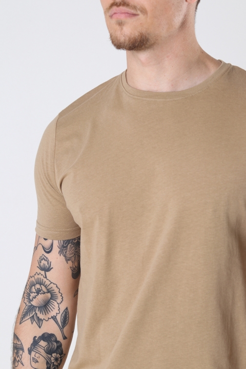 Solid Rock Basic Tee Sand