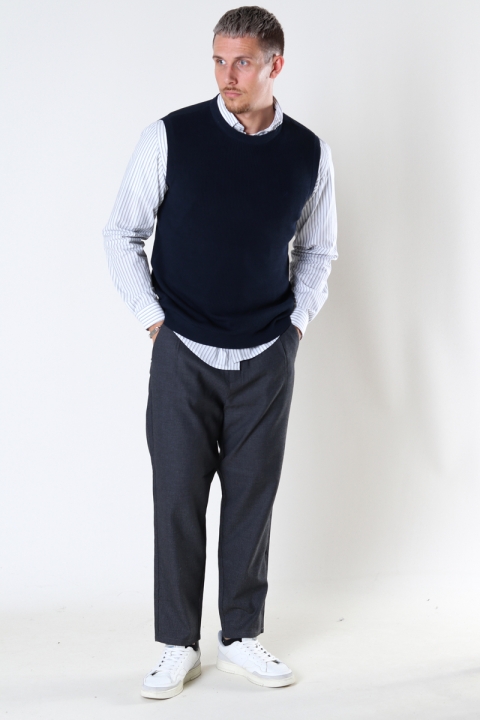 Clean Cut Copenhagen Basic Organic Knit Vest Navy