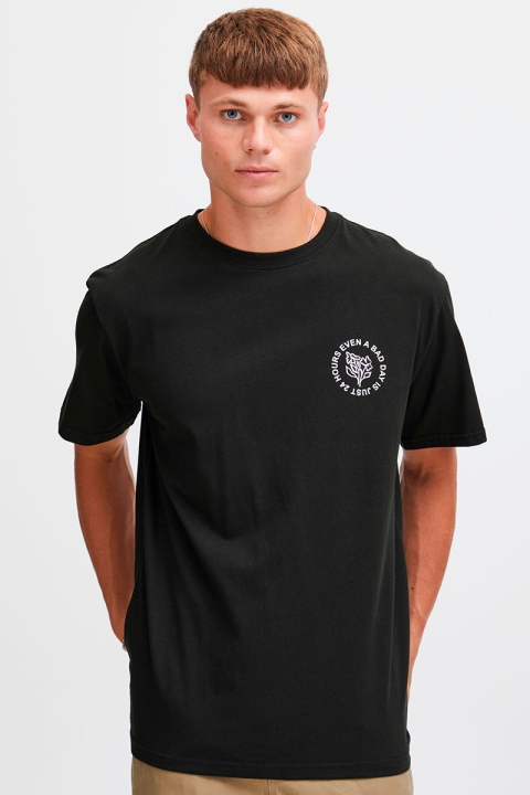 Solid Gekko Tee True Black