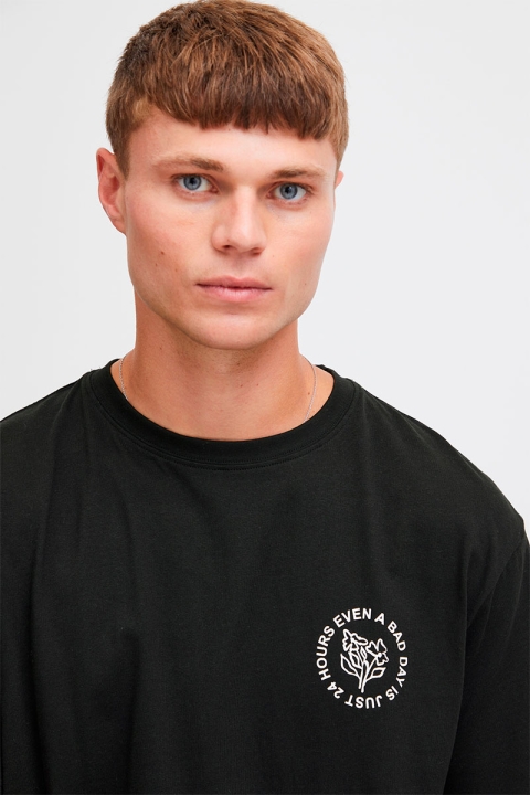Solid Gekko Tee True Black
