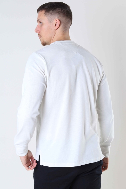 TOMMY JEANS TJM SIDE SPLIT LS TEE Ivory