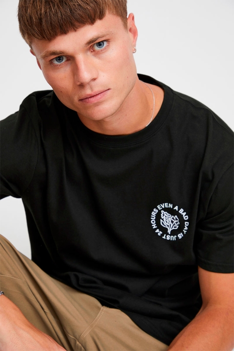 Solid Gekko Tee True Black
