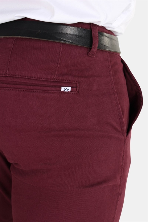 Kronstadt Daniel Stretch Chino Broek Dark Bordeaux