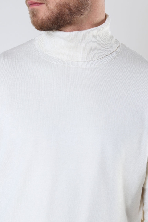 ONLY & SONS ONSWYLER LIFE REG ROLL NECK KNIT NOOS Star White