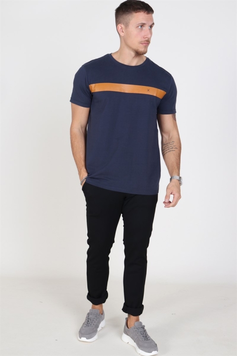 Clean Cut Axel Logo T-shirt Navy