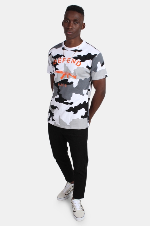 Defend Paris Paris T-shirt Camo Black/White