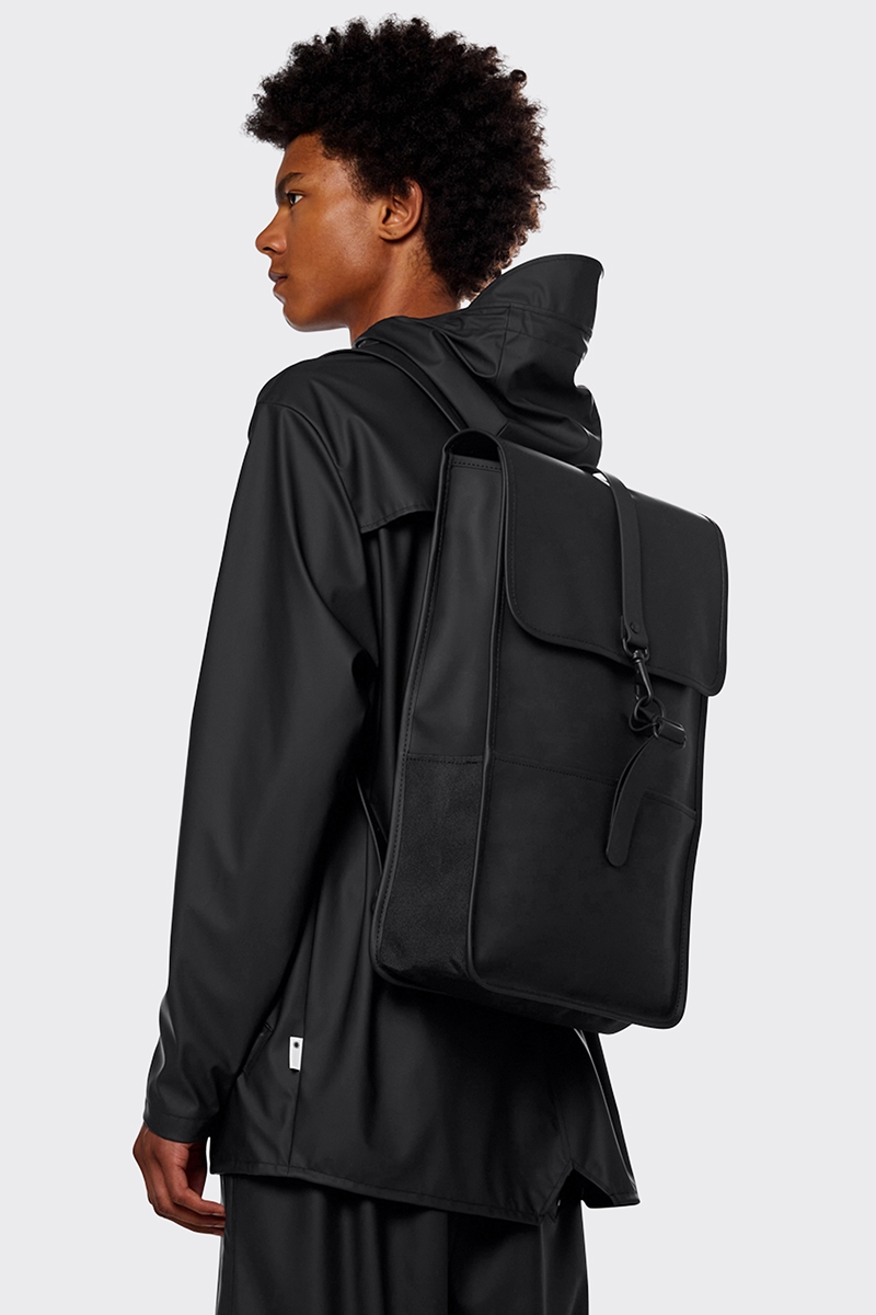 Rains rugzak zwart deals