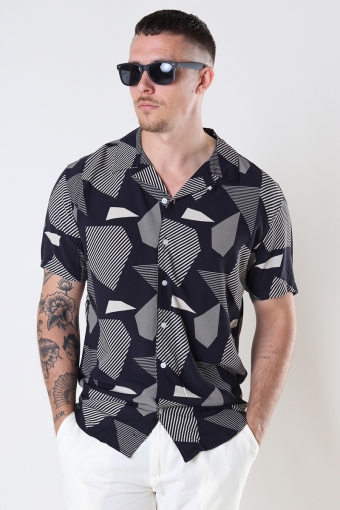 Cuba geometry S/S shirt Black