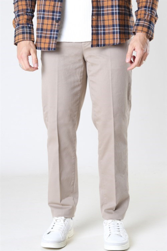 Tien Buzz Pant Sand